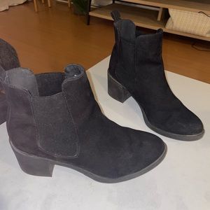 H&M Chunky Heel Suede Bootie
